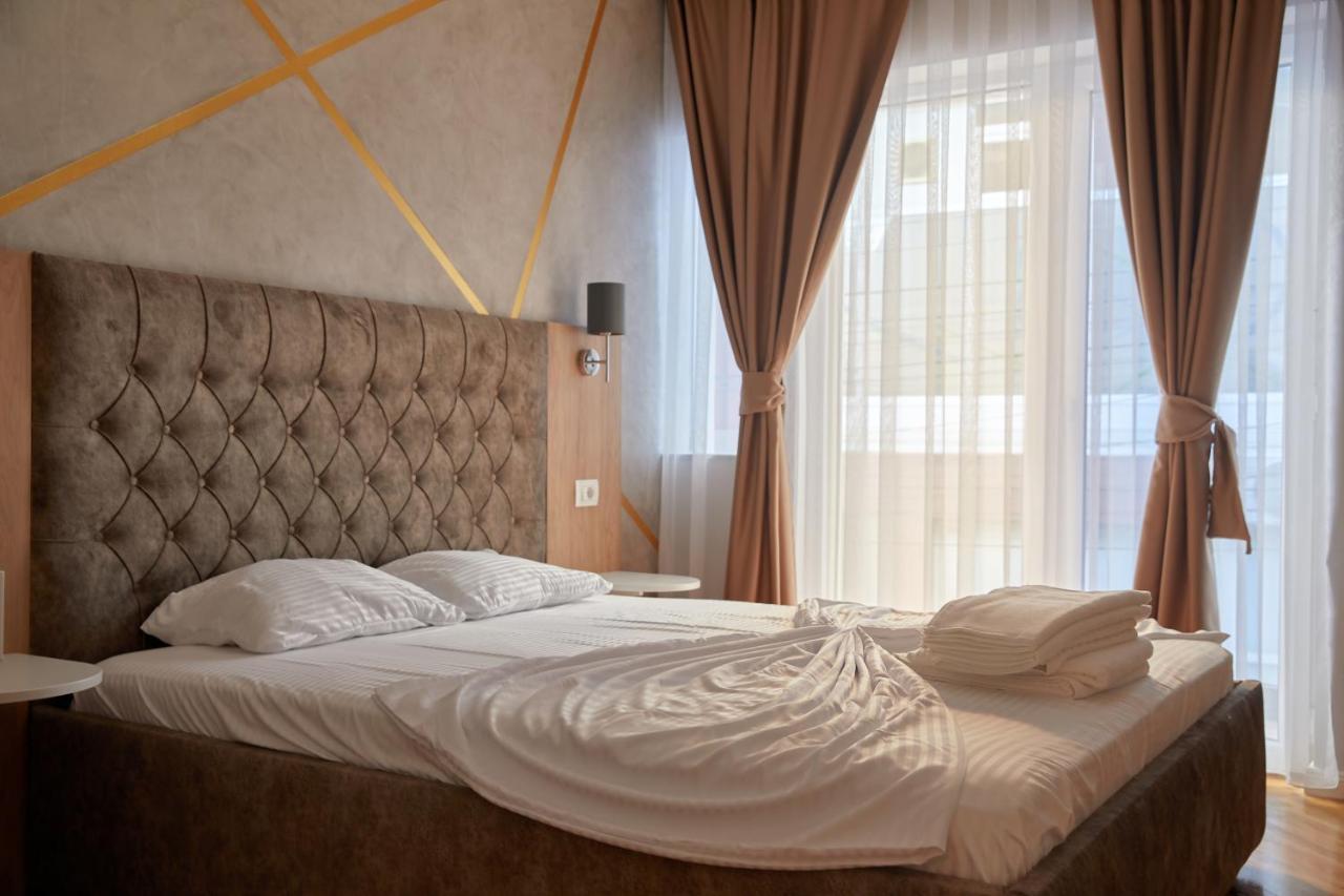Amico Hotel Приштина Екстер'єр фото