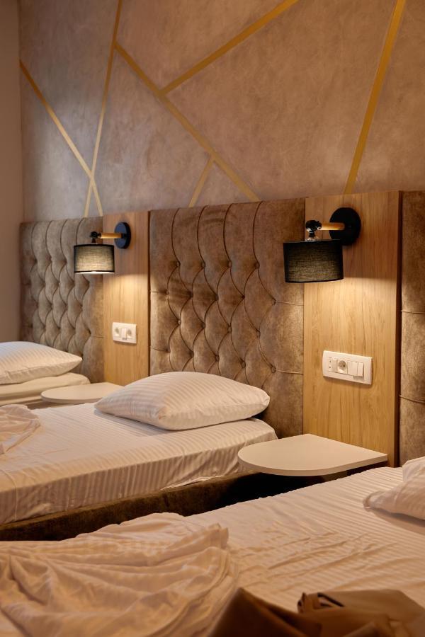 Amico Hotel Приштина Екстер'єр фото
