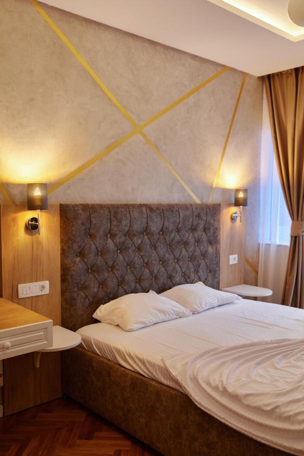 Amico Hotel Приштина Екстер'єр фото